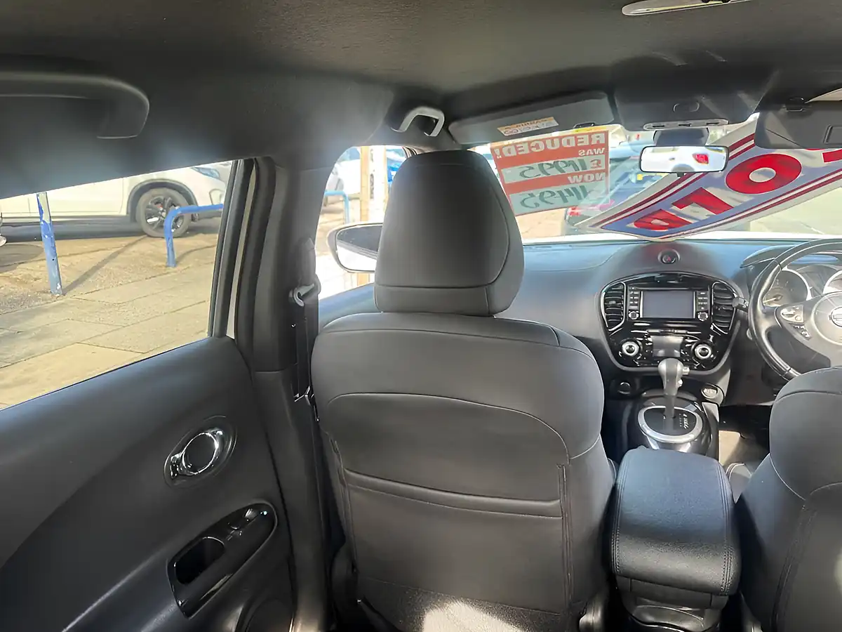 Used 2019 Nissan Juke Tekna White - Interior and Exterior details 14