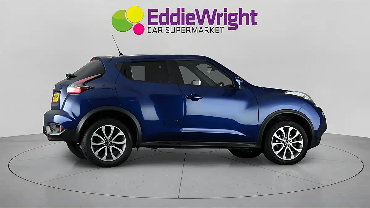 Used 2019 Nissan Juke Xtron Blue - Interior and Exterior details 8