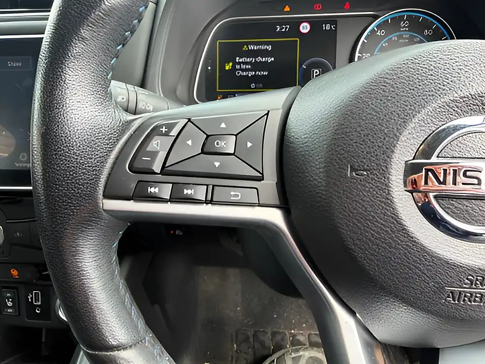 Used 2019 Nissan Leaf N-Connecta Black - Interior and Exterior details 10