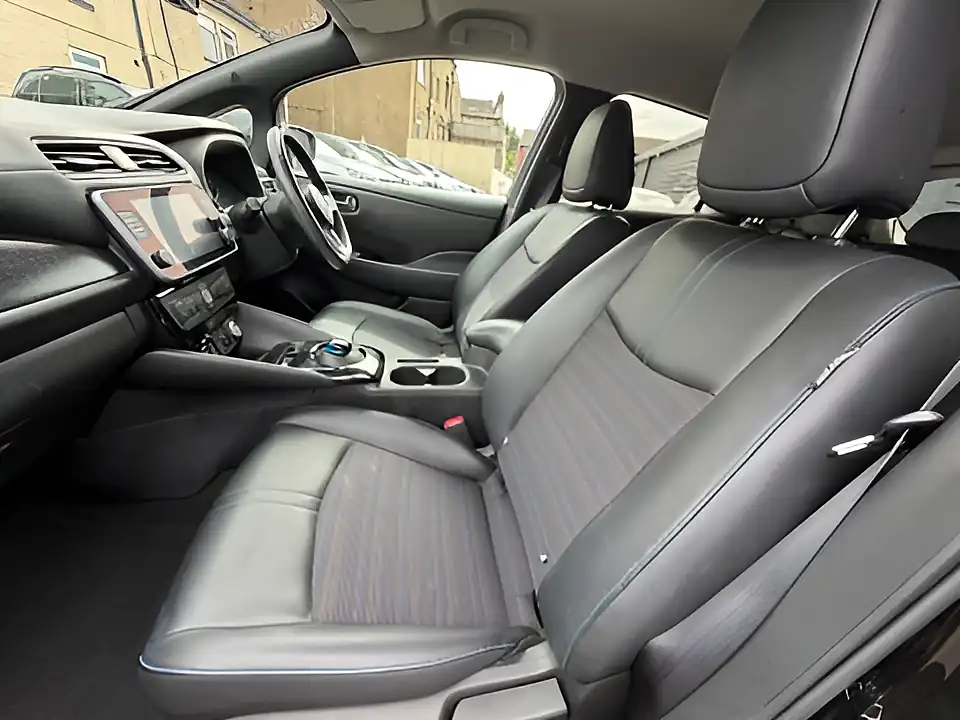 Used 2019 Nissan Leaf N-Connecta Black - Interior and Exterior details 14