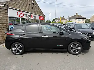 Used 2019 Nissan Leaf N-Connecta Black - Interior and Exterior details 6