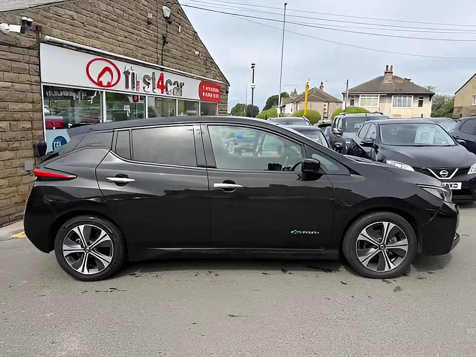 Used 2019 Nissan Leaf N-Connecta Black - Interior and Exterior details 6