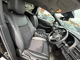 Used 2019 Nissan Leaf N-Connecta Black - Interior and Exterior details 8