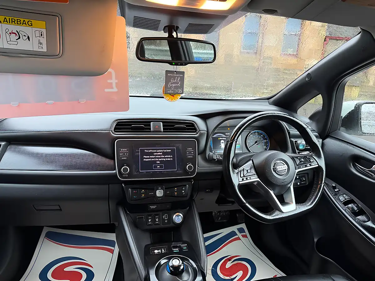 Used 2019 Nissan Leaf N-Connecta White - Interior and Exterior details 12