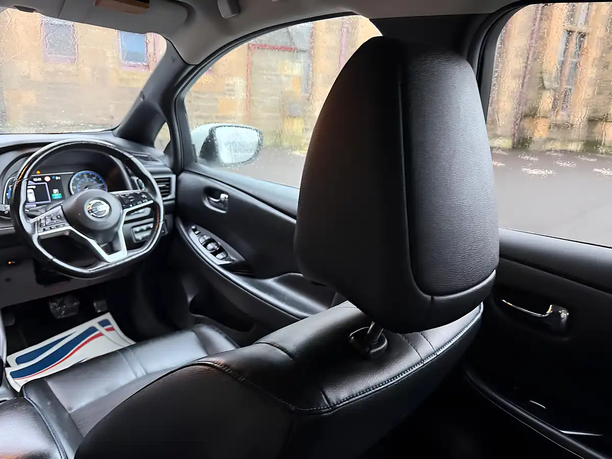 Used 2019 Nissan Leaf N-Connecta White - Interior and Exterior details 14