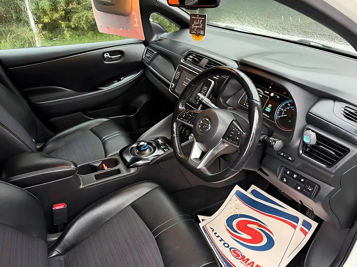 Used 2019 Nissan Leaf N-Connecta White - Interior and Exterior details 17