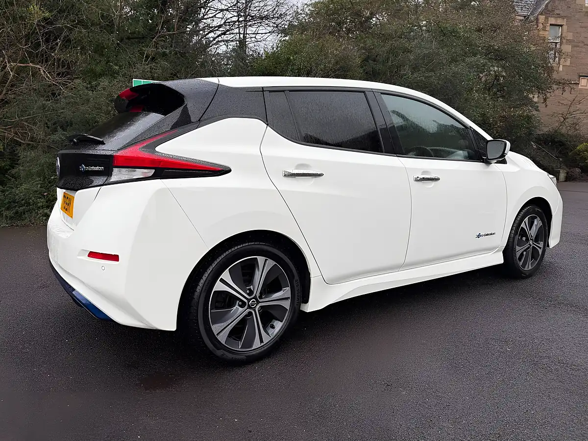 Used 2019 Nissan Leaf N-Connecta White - Interior and Exterior details 2