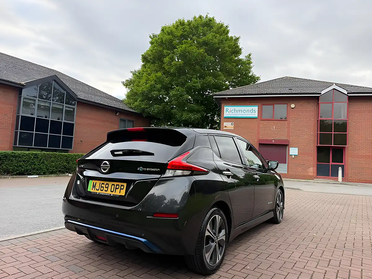 Used 2019 Nissan Leaf Tekna Black - Interior and Exterior details 15
