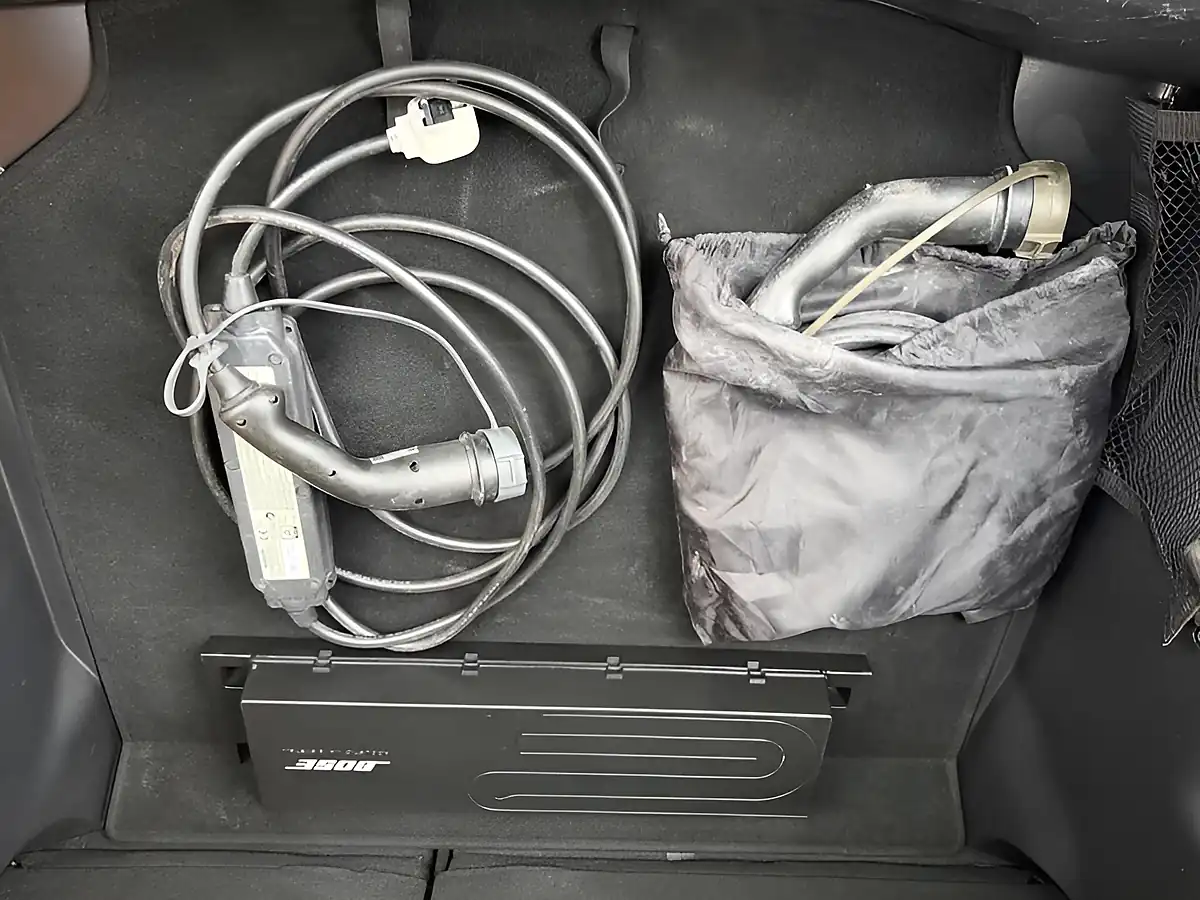 Used 2019 Nissan Leaf Tekna Black - Interior and Exterior details 17