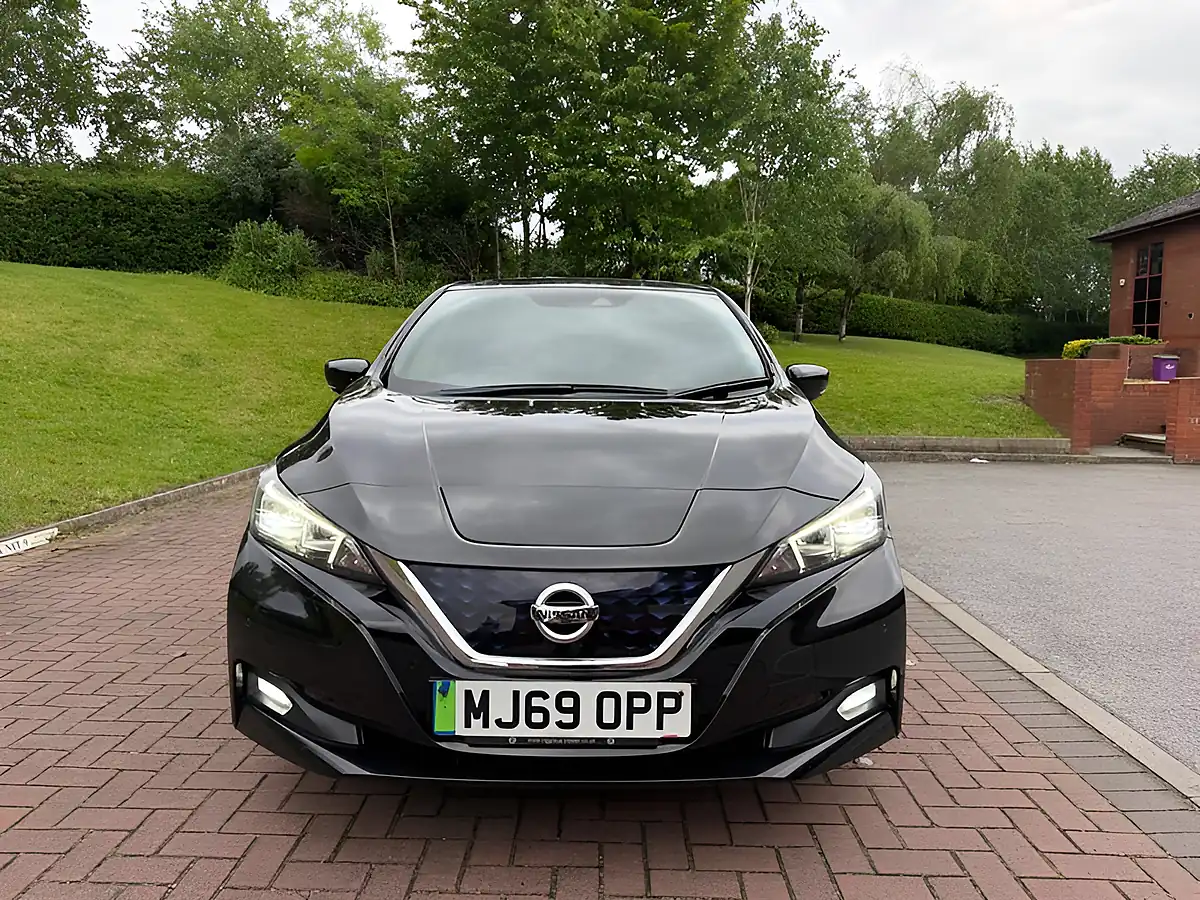 Used 2019 Nissan Leaf Tekna Black - Interior and Exterior details 2