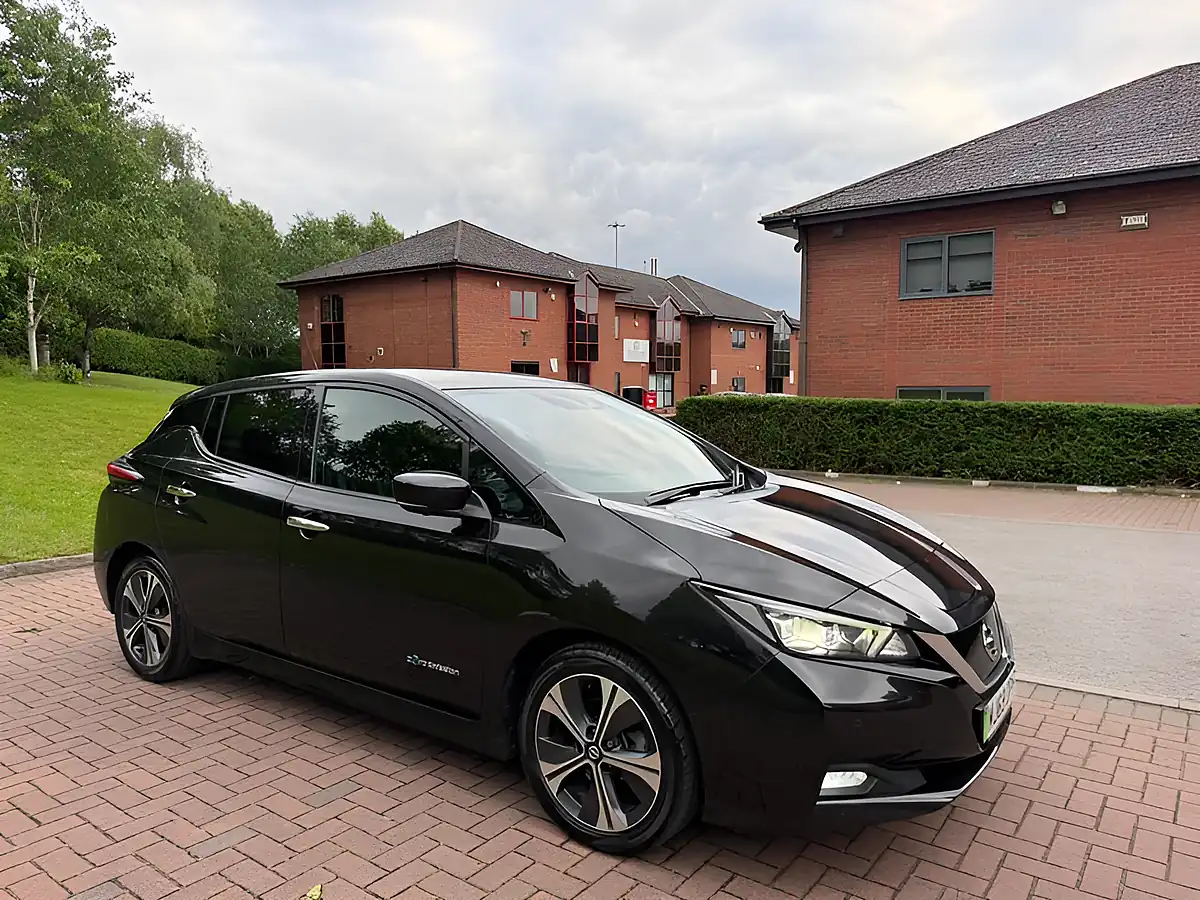 Used 2019 Nissan Leaf Tekna Black - Interior and Exterior details 3