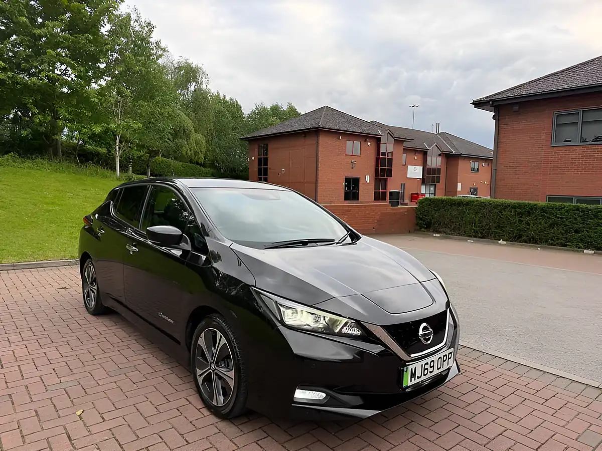 Used 2019 Nissan Leaf Tekna Black - Interior and Exterior details 4