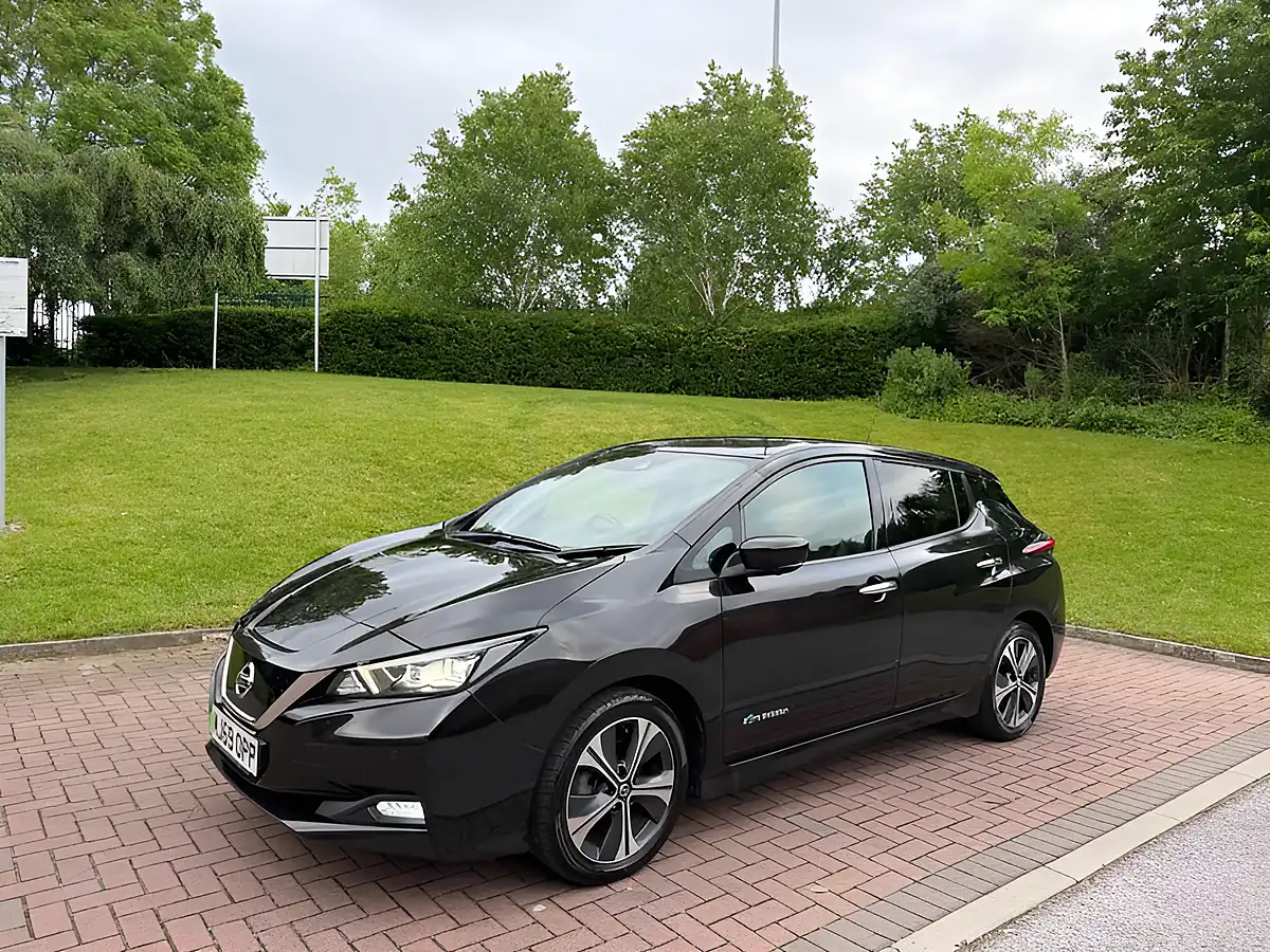 Used 2019 Nissan Leaf Tekna Black - Interior and Exterior details 5