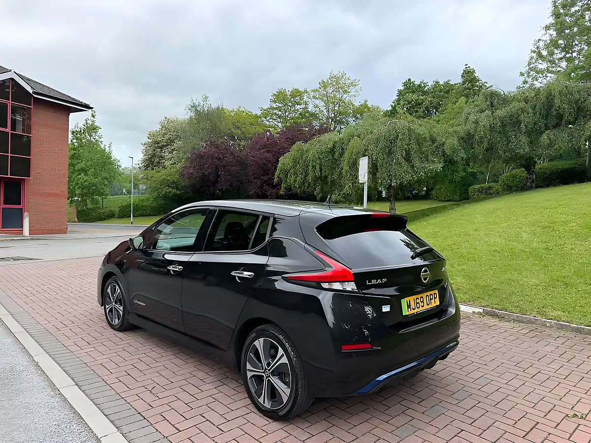 Used 2019 Nissan Leaf Tekna Black - Interior and Exterior details 7