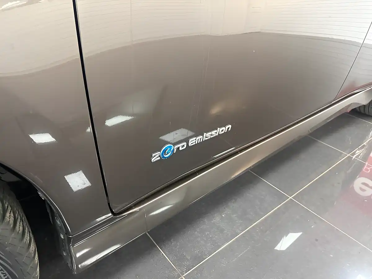Used 2019 Nissan Leaf Tekna Bronze - Interior and Exterior details 12