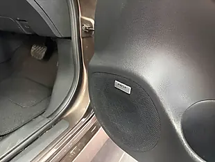 Used 2019 Nissan Leaf Tekna Bronze - Interior and Exterior details 15