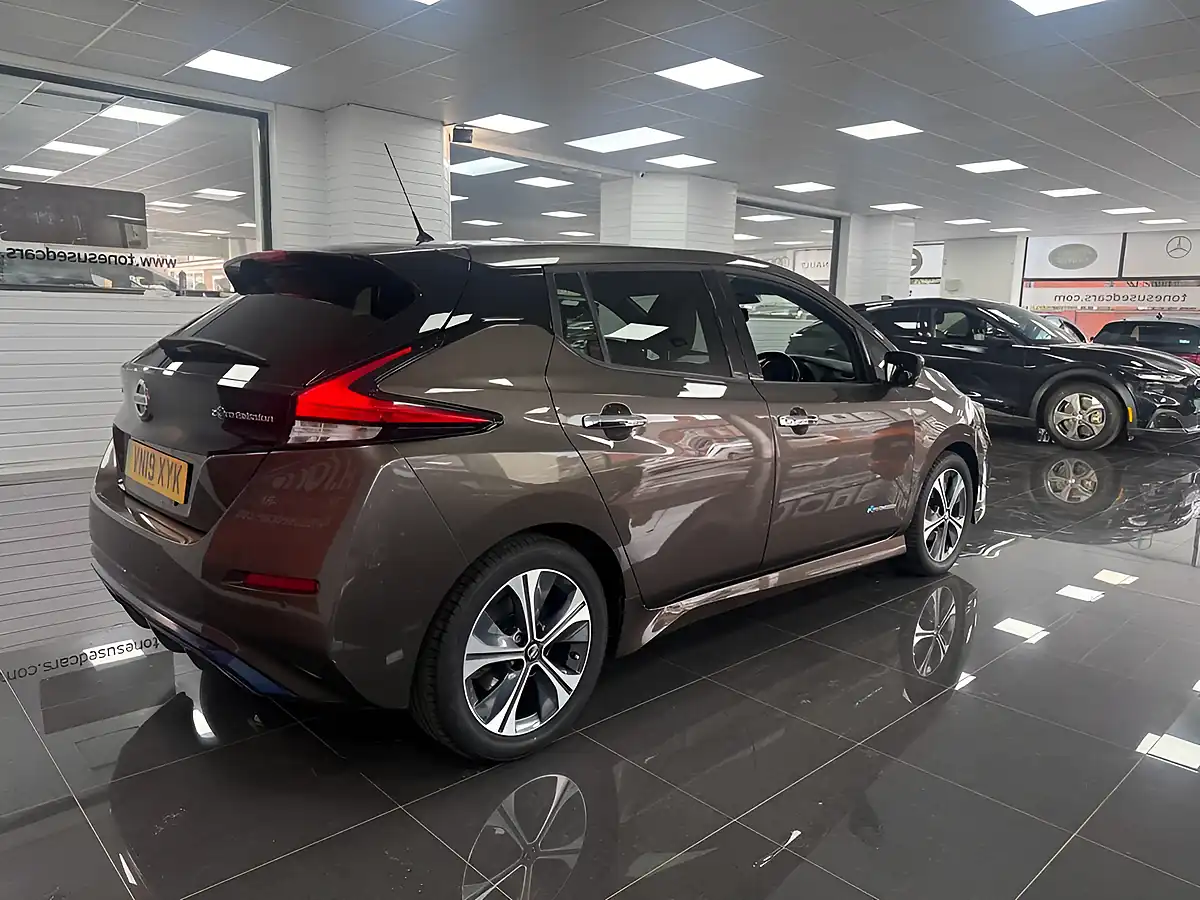 Used 2019 Nissan Leaf Tekna Bronze - Interior and Exterior details 2