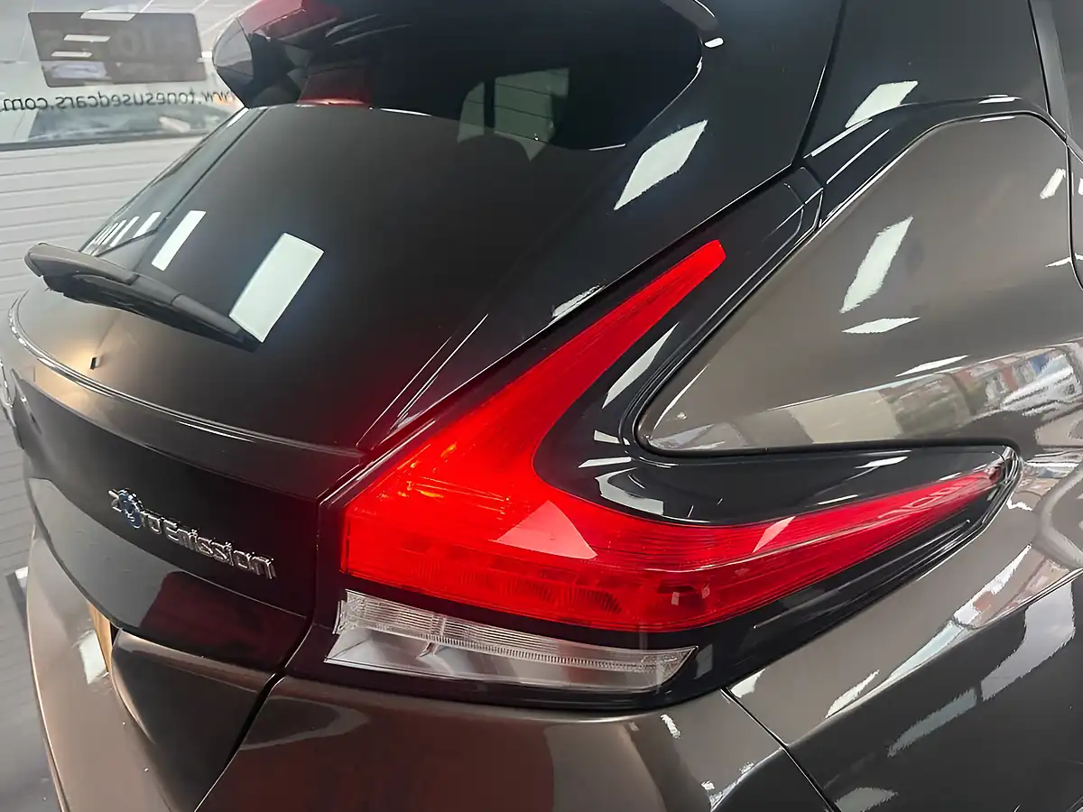 Used 2019 Nissan Leaf Tekna Bronze - Interior and Exterior details 7