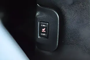 Used 2019 Nissan Leaf Tekna Pearl White - Interior and Exterior details 12