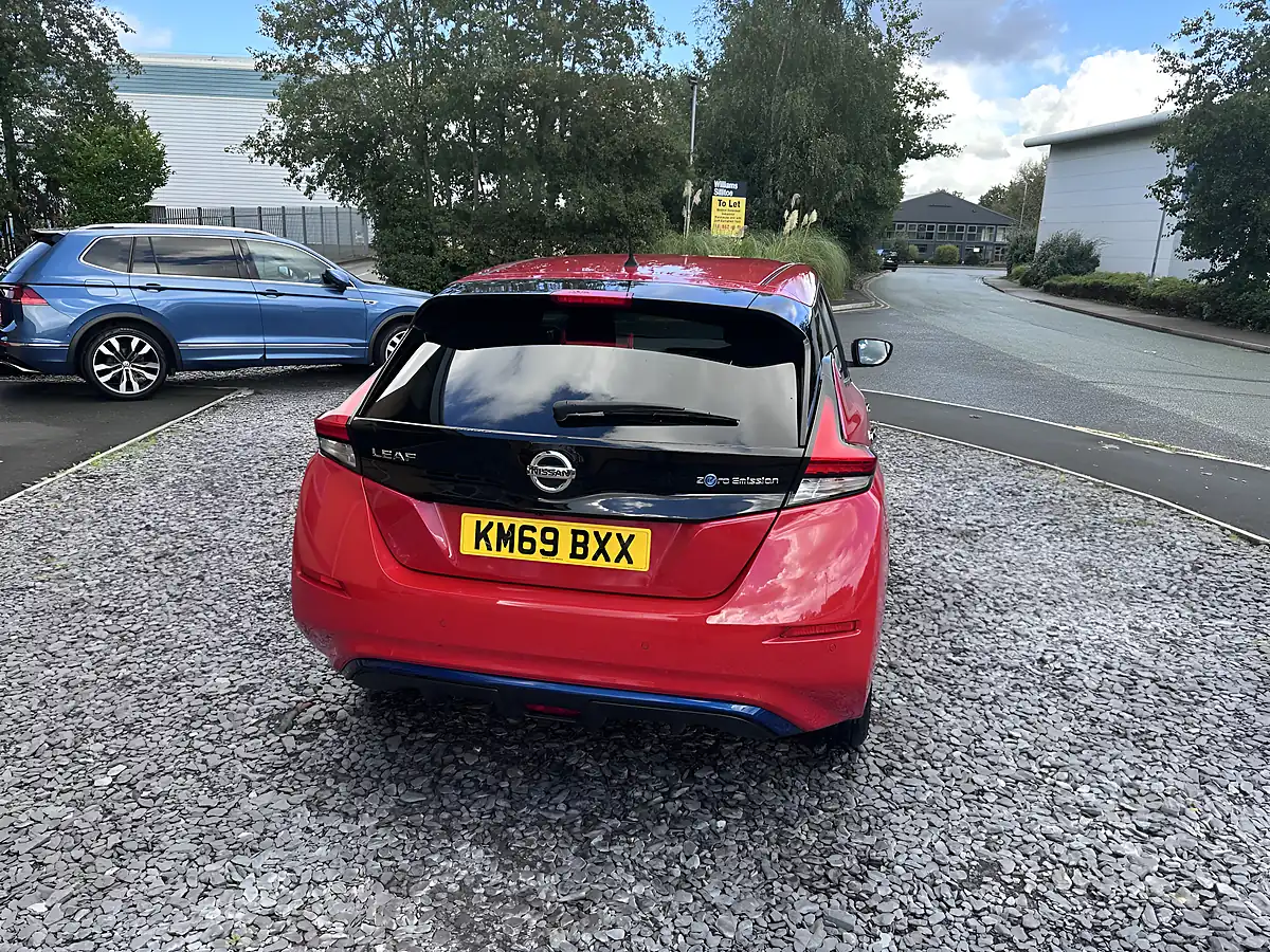Used 2019 Nissan Leaf Tekna Red - Interior and Exterior details 10
