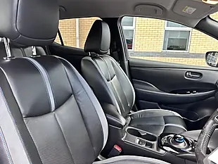 Used 2019 Nissan Leaf Tekna Red - Interior and Exterior details 12