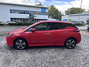 Used 2019 Nissan Leaf Tekna Red - Interior and Exterior details 6