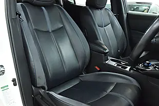 Used 2019 Nissan Leaf Tekna White - Interior and Exterior details 11