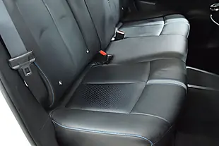 Used 2019 Nissan Leaf Tekna White - Interior and Exterior details 12