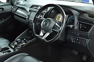 Used 2019 Nissan Leaf Tekna White - Interior and Exterior details 13
