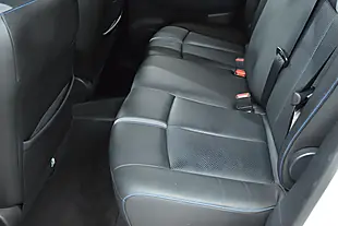 Used 2019 Nissan Leaf Tekna White - Interior and Exterior details 16