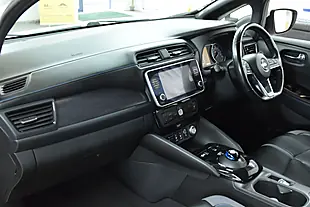Used 2019 Nissan Leaf Tekna White - Interior and Exterior details 18