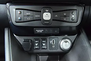 Used 2019 Nissan Leaf Tekna White - Interior and Exterior details 19