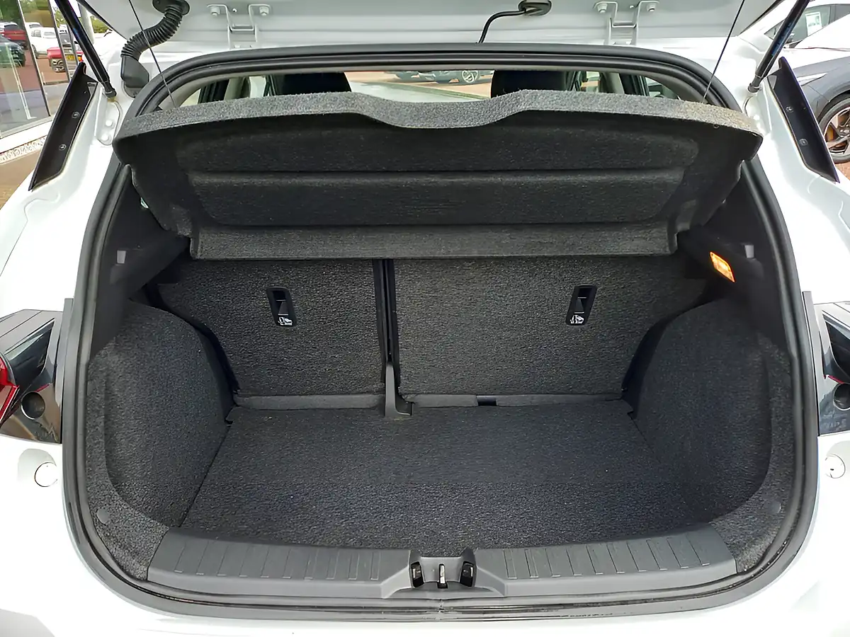 Used 2019 Nissan Micra Acenta Limited Edition White - Interior and Exterior details 9