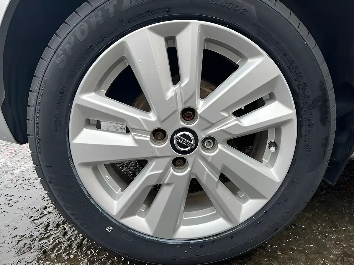 Used 2019 Nissan Micra Acenta Platinum Silver - Interior and Exterior details 18