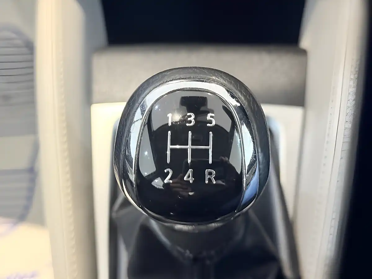 Used 2019 Nissan Micra Acenta Silver - Interior and Exterior details 16