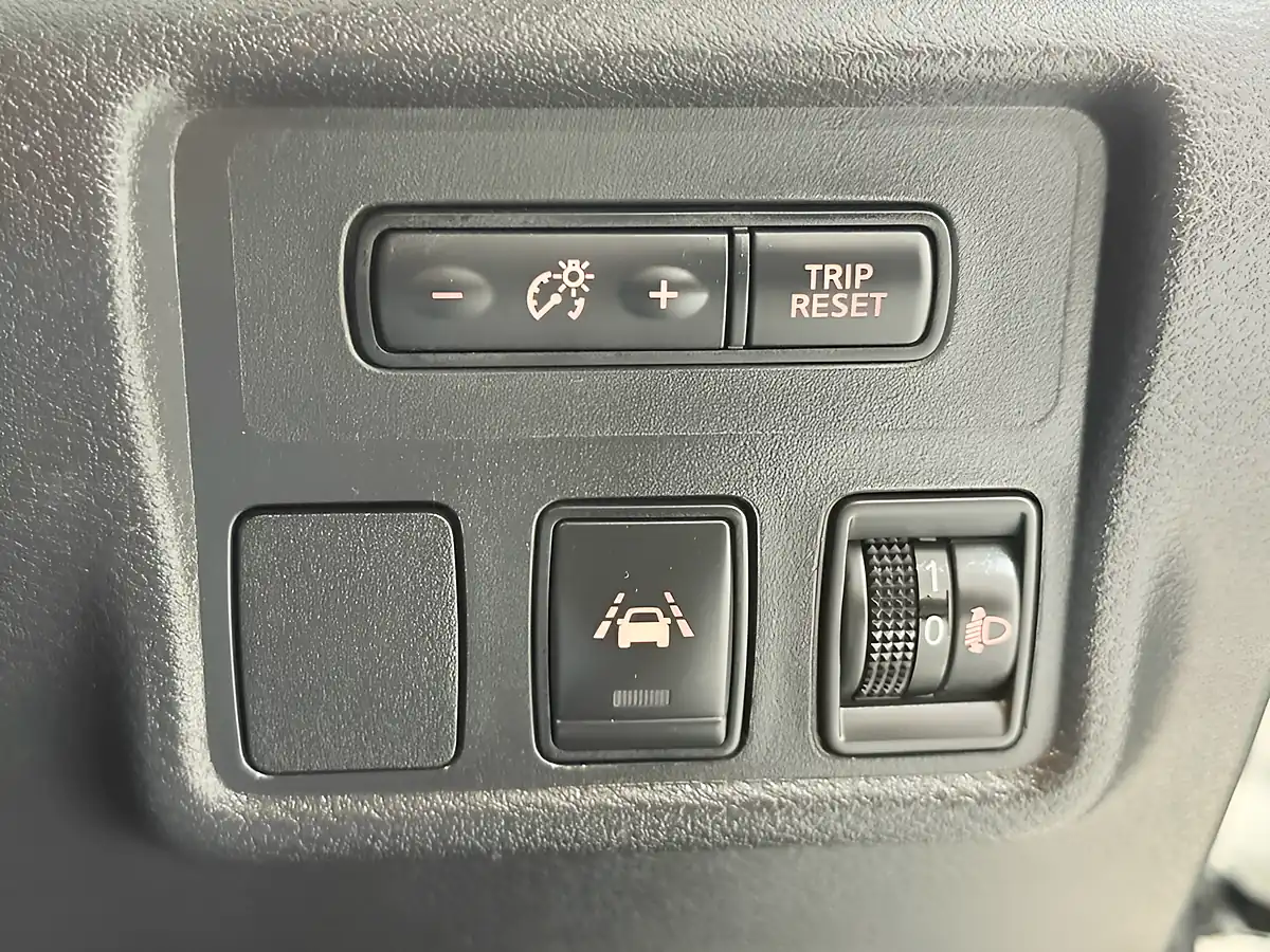 Used 2019 Nissan Micra Acenta Silver - Interior and Exterior details 18