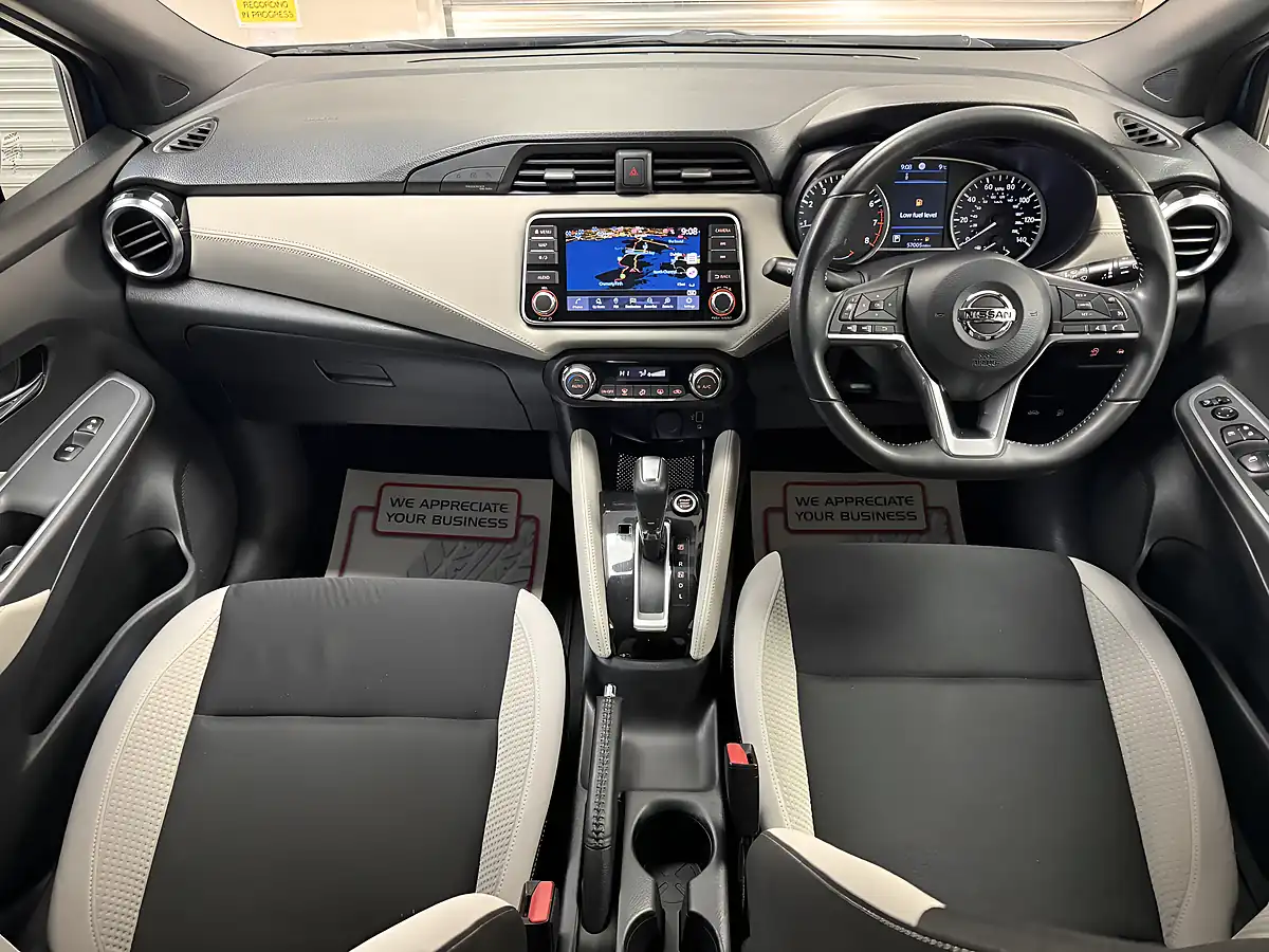 Used 2019 Nissan Micra Tekna Blue - Interior and Exterior details 12