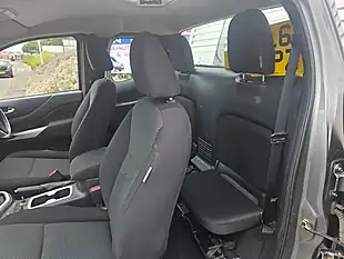 Used 2019 Nissan Navara Acenta Grey - Interior and Exterior details 10
