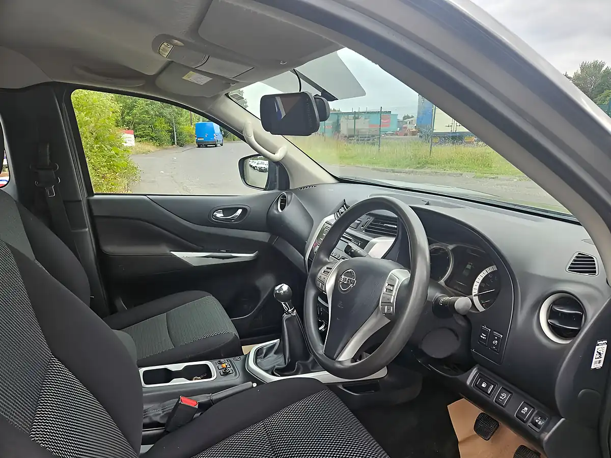 Used 2019 Nissan Navara Acenta Grey - Interior and Exterior details 12