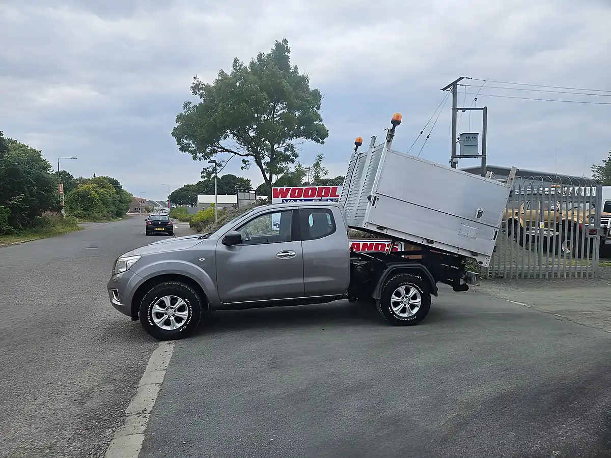 Used 2019 Nissan Navara Acenta Grey - Interior and Exterior details 5