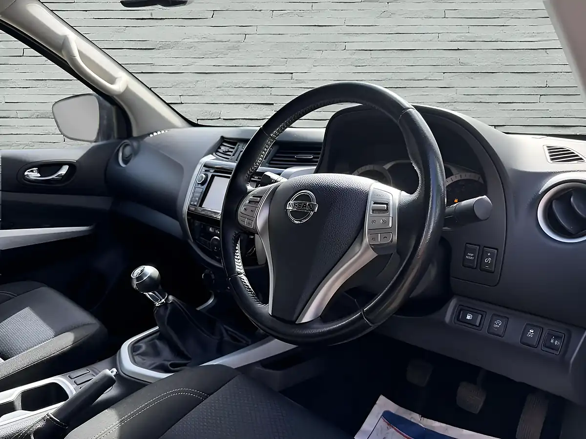 Used 2019 Nissan Navara N-Connecta Grey - Interior and Exterior details 10