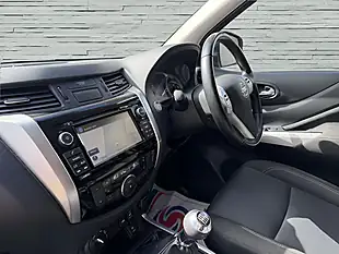 Used 2019 Nissan Navara N-Connecta Grey - Interior and Exterior details 13