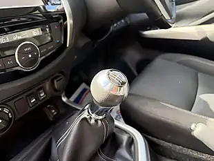 Used 2019 Nissan Navara N-Connecta Grey - Interior and Exterior details 14