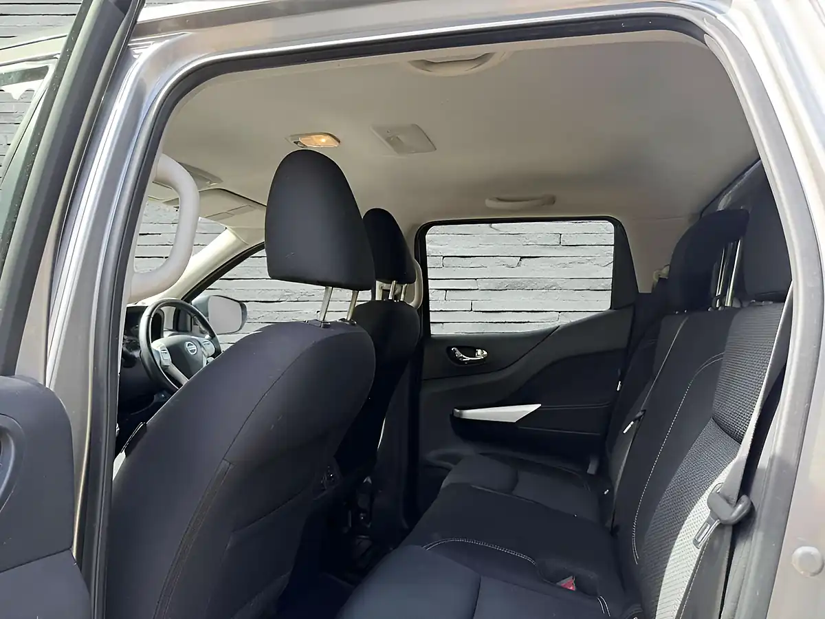 Used 2019 Nissan Navara N-Connecta Grey - Interior and Exterior details 16