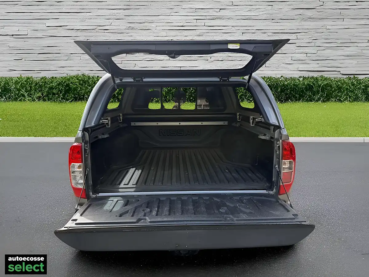 Used 2019 Nissan Navara N-Connecta Grey - Interior and Exterior details 17