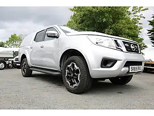 Used 2019 Nissan Navara N-Connecta Shr Dcb Silver - Interior and Exterior details 11