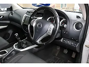 Used 2019 Nissan Navara N-Connecta Shr Dcb Silver - Interior and Exterior details 14