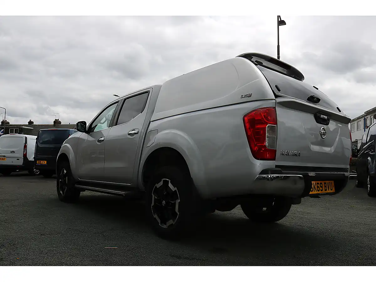 Used 2019 Nissan Navara N-Connecta Shr Dcb Silver - Interior and Exterior details 6