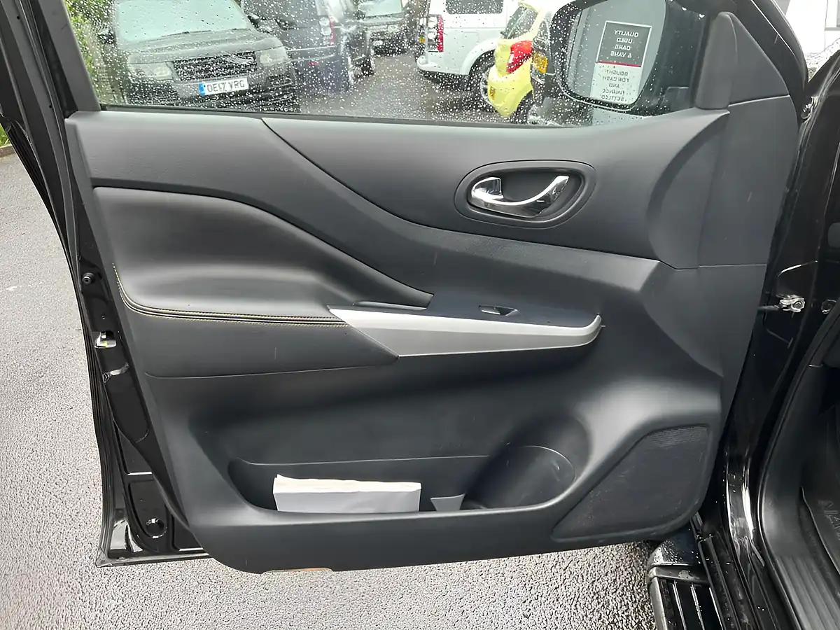 Used 2019 Nissan Navara N-Guard Black - Interior and Exterior details 16