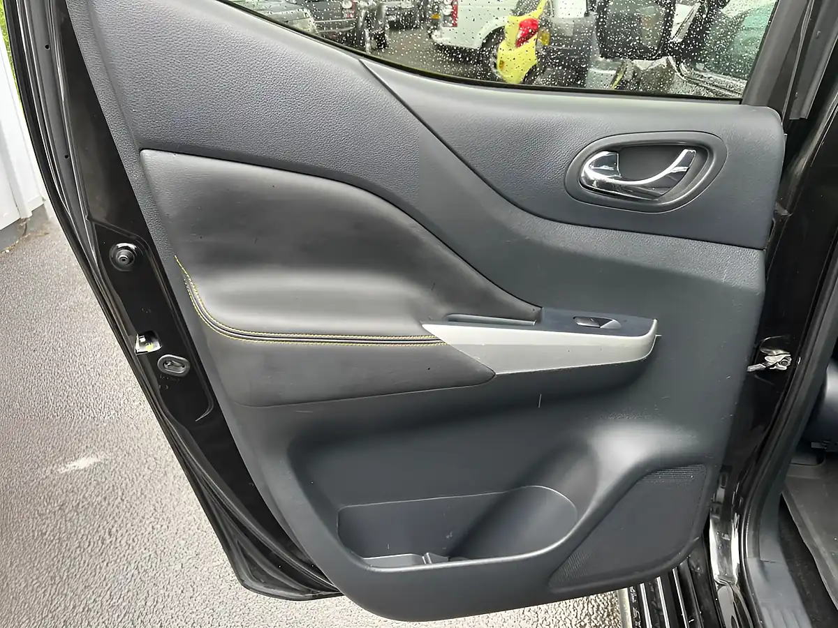 Used 2019 Nissan Navara N-Guard Black - Interior and Exterior details 17
